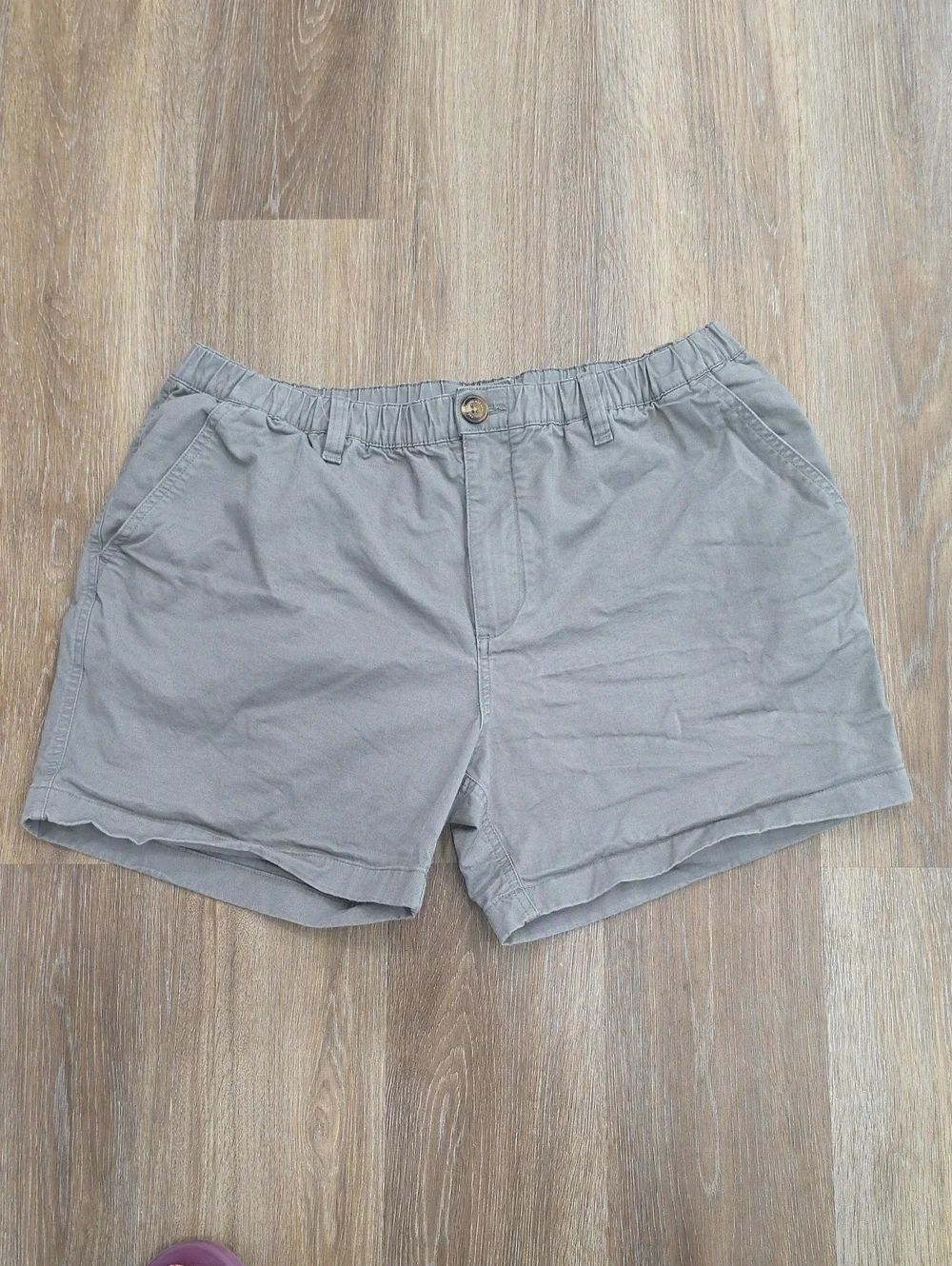 Chubbies 5.5" Gray Chino Shorts Sz XL
